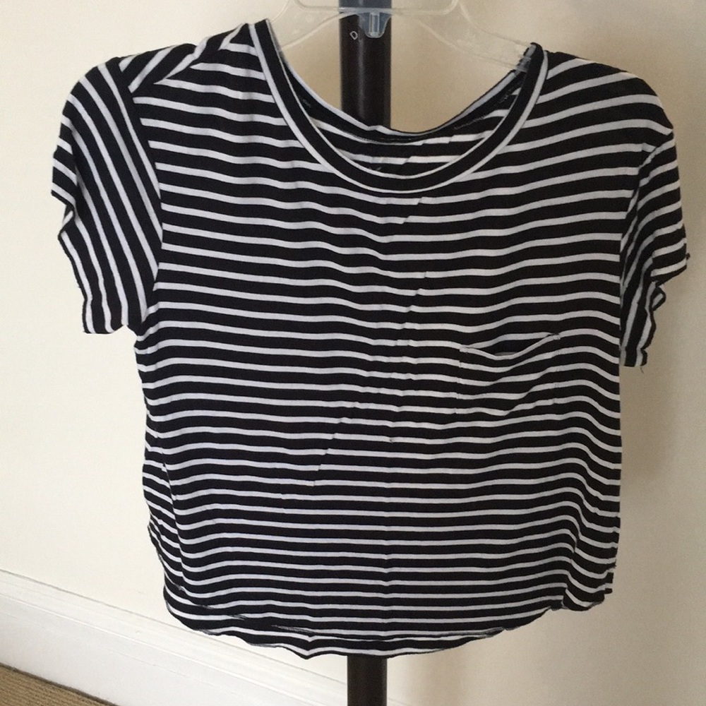 Blank and white pocket T